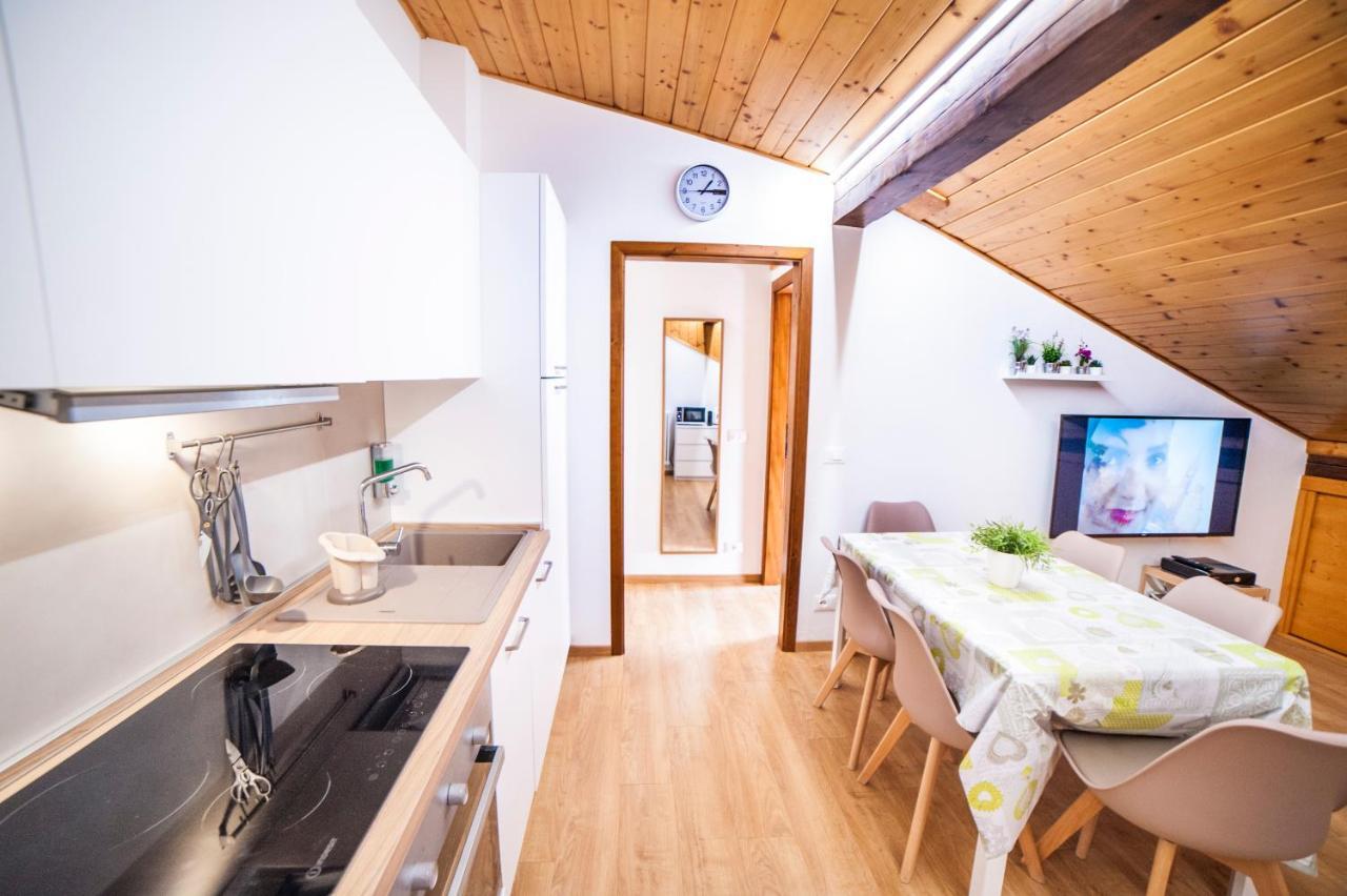 Apartmán La Mansarda Di Emma Pinzolo Exteriér fotografie