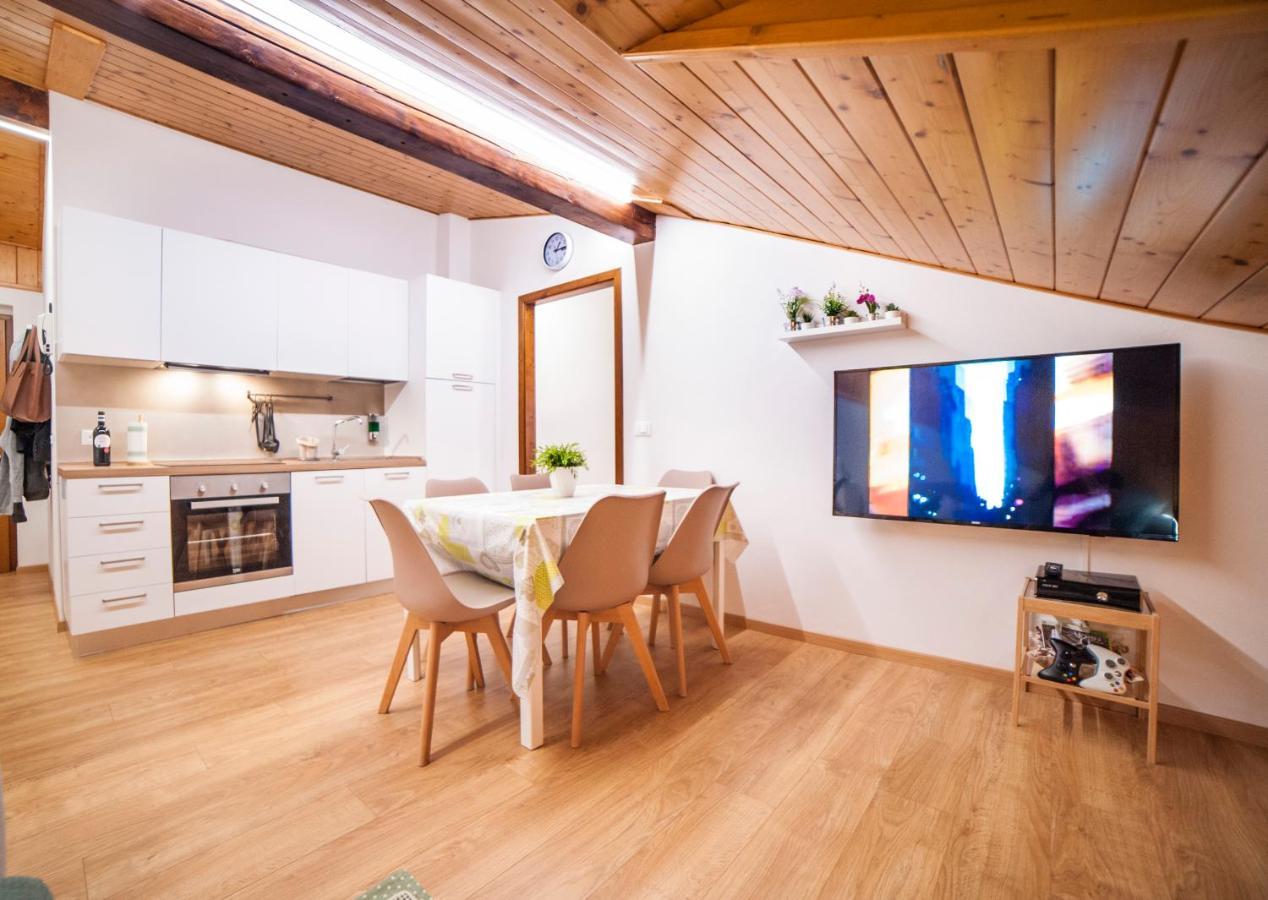 Apartmán La Mansarda Di Emma Pinzolo Exteriér fotografie