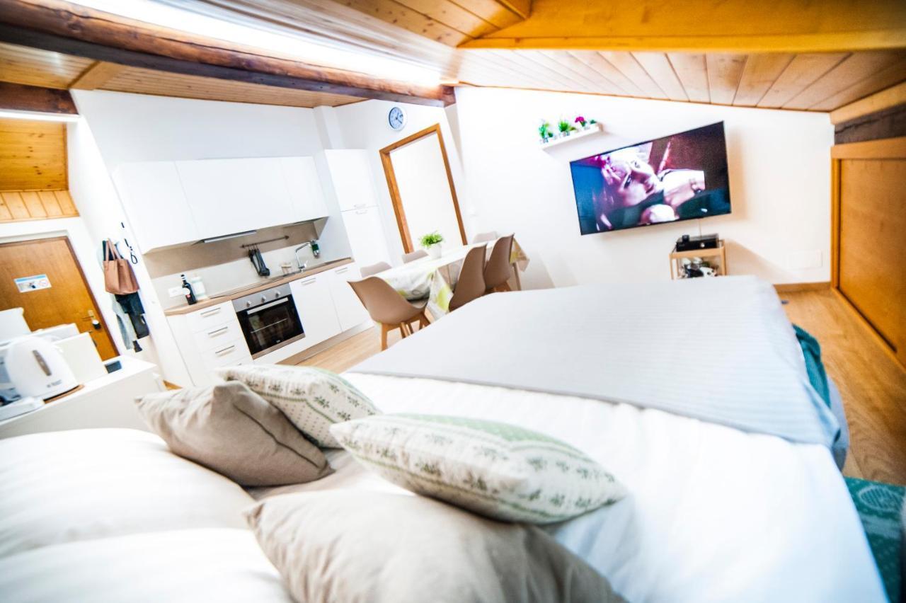 Apartmán La Mansarda Di Emma Pinzolo Exteriér fotografie