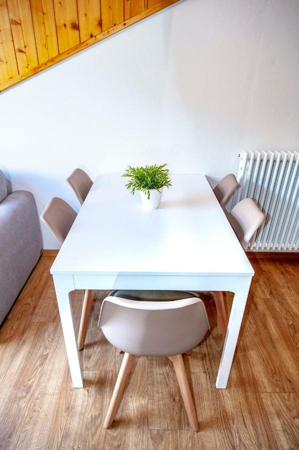 Apartmán La Mansarda Di Emma Pinzolo Exteriér fotografie
